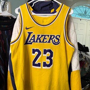 Vintage Lebron James Jersey Nike - Large